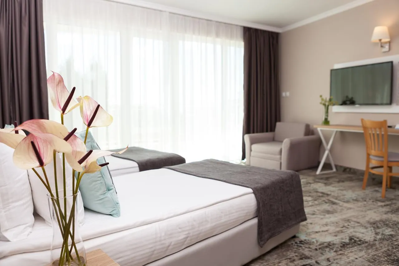 Hotel Wela Słoneczny Brzeg 4*,